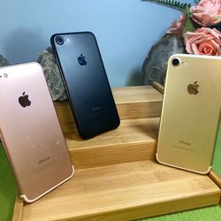 Apple IPhone 7 32 GB Unlocked Like New Condition, All Color Thumbnail
