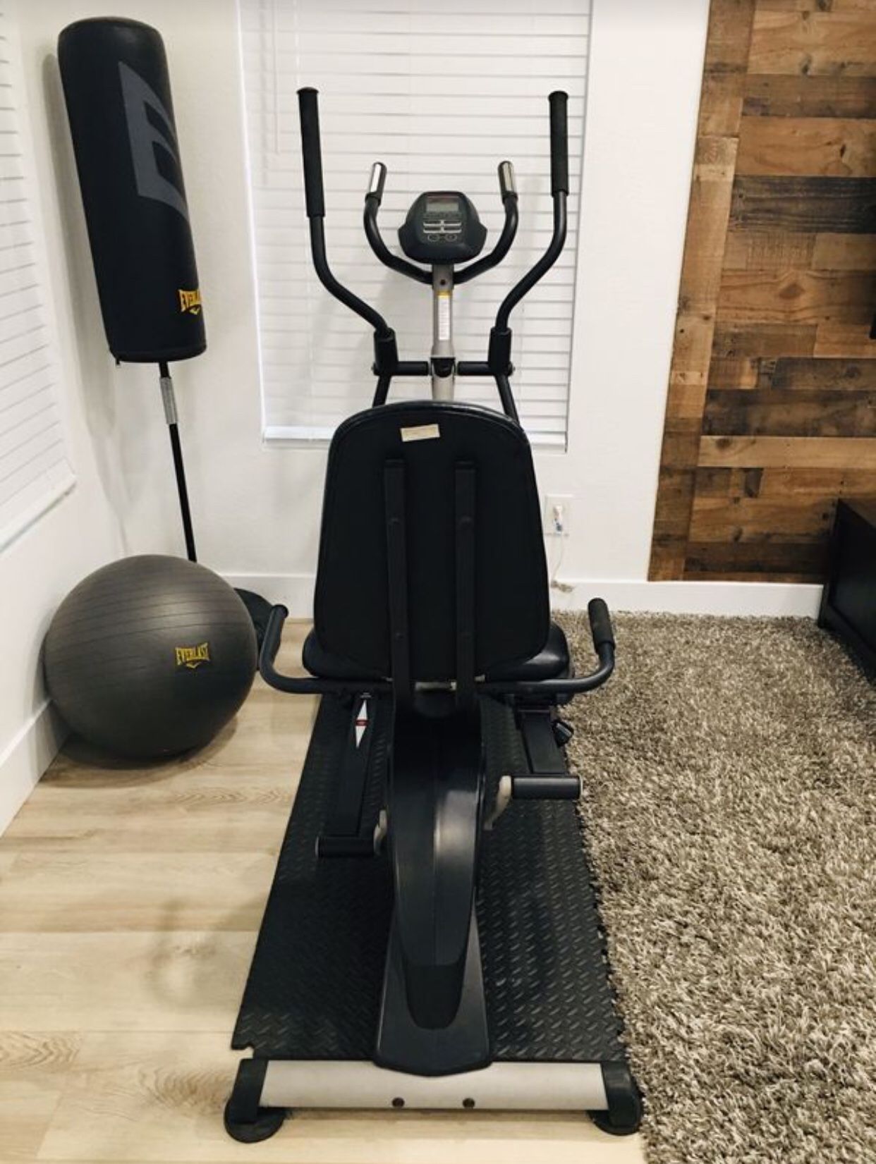 Need this for your home gym? Proform Pro Form ProForm Hybrid Trainer