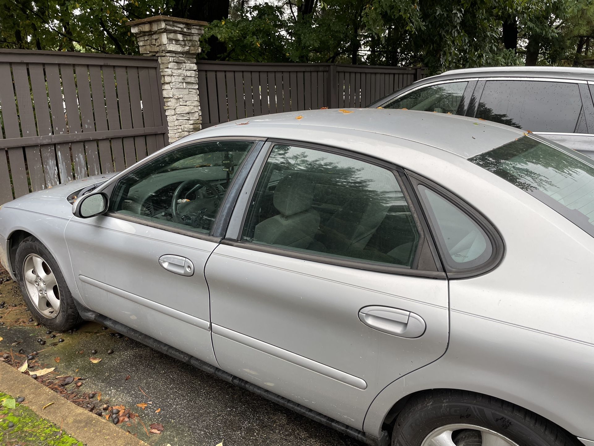 2003 Ford Taurus