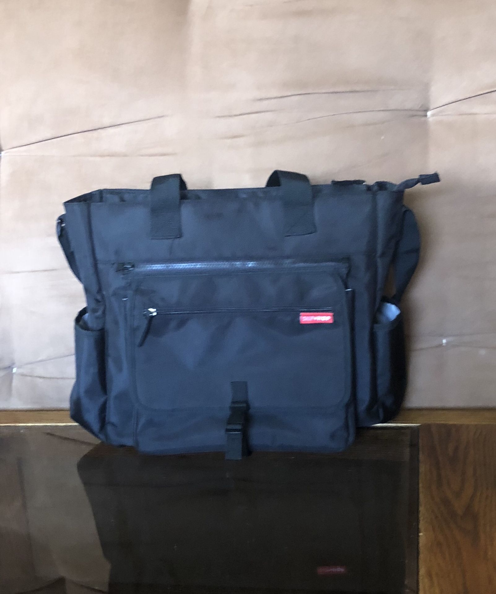 Skip hop – signature diaper bag