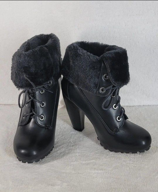 Women Ankle Boots size 6.5