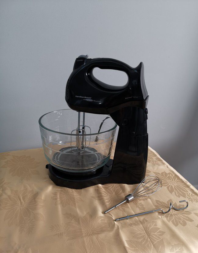 Almost New Hamilton Beach 6-Speed Deluxe Hand&Stand Mixer