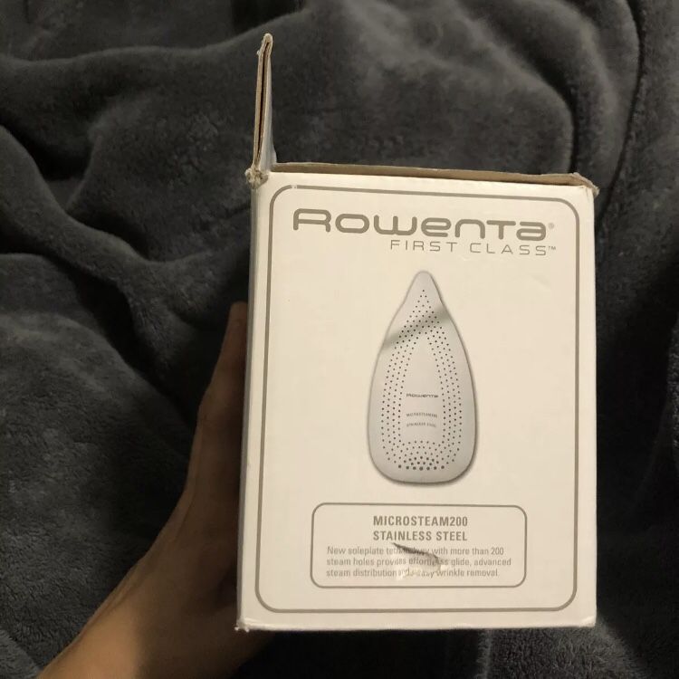 NEW Rowenta Travel, Double Voltage Steam Iron