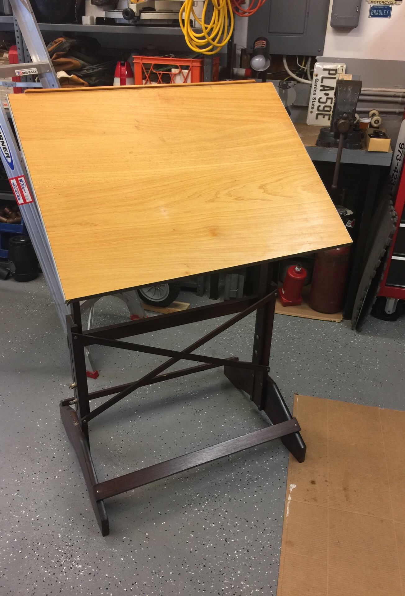 Artist table / print table