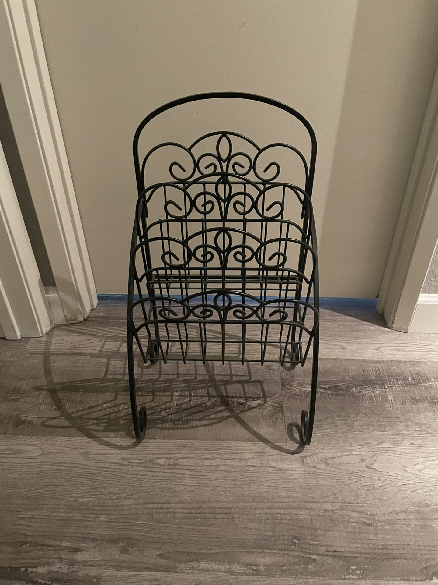 Black Wrought Iron Magazine Rack