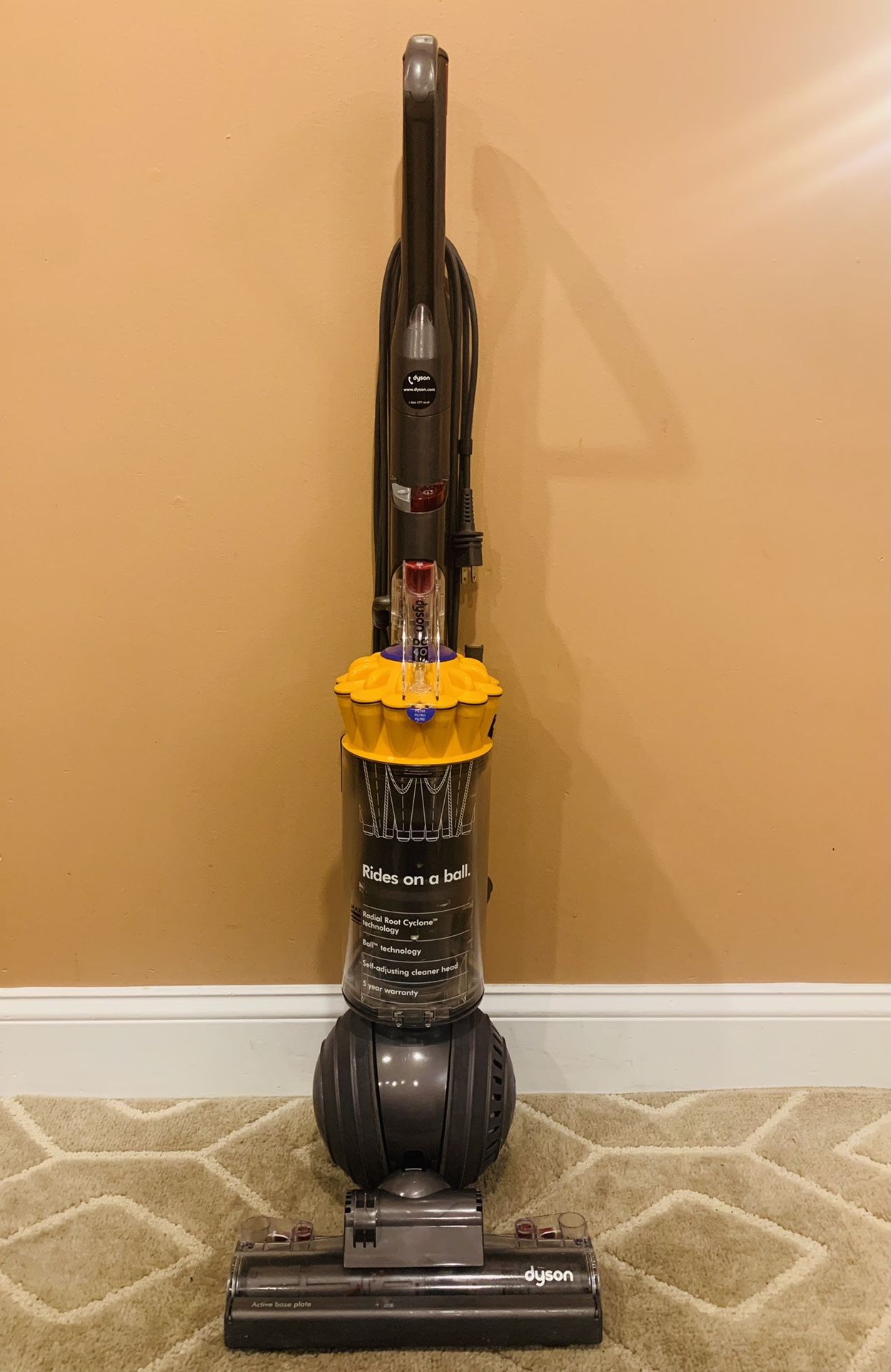 Dyson DC 40 vacuum cleaner