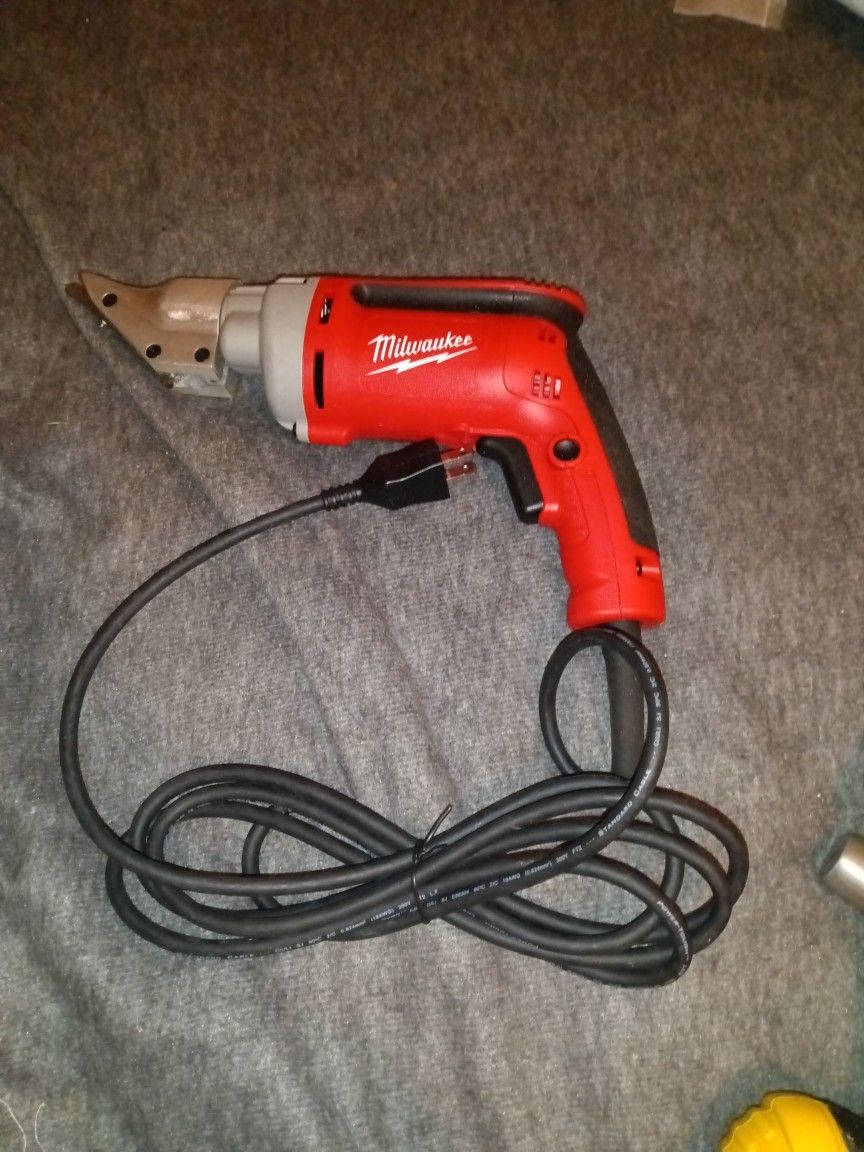 Milwaukee Shears Never Used
