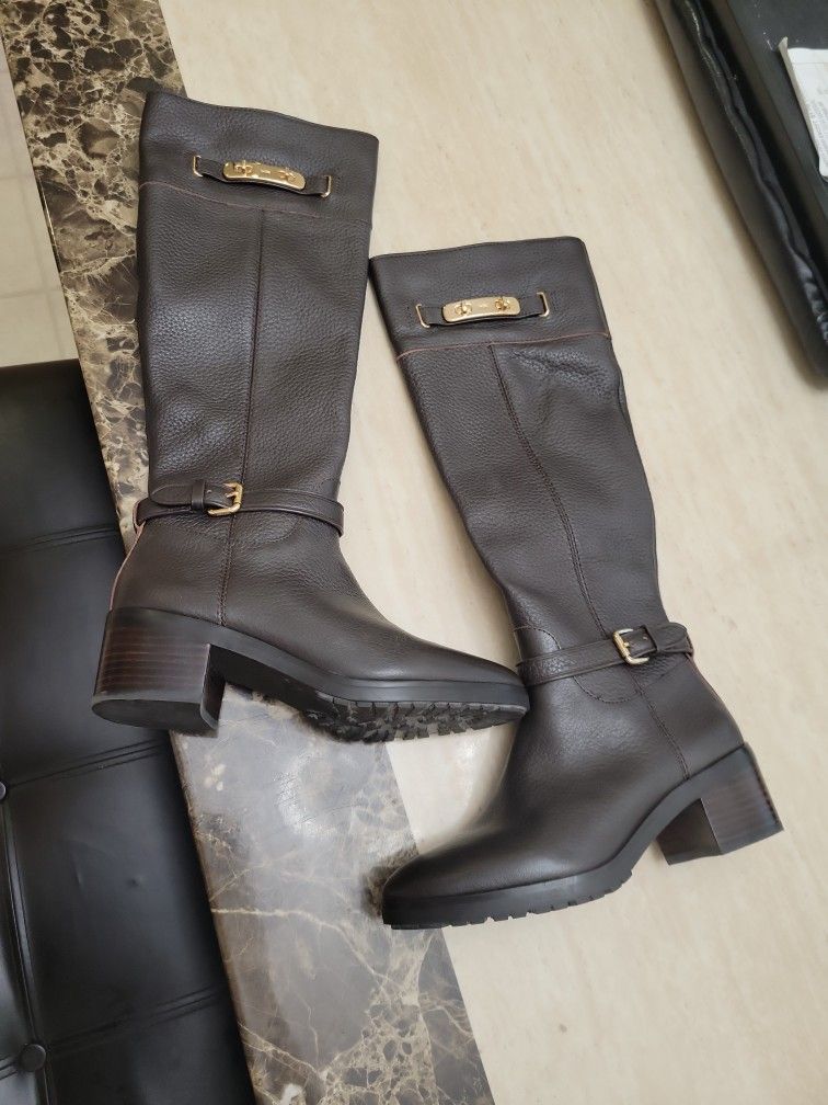 Coach Boots 5.5