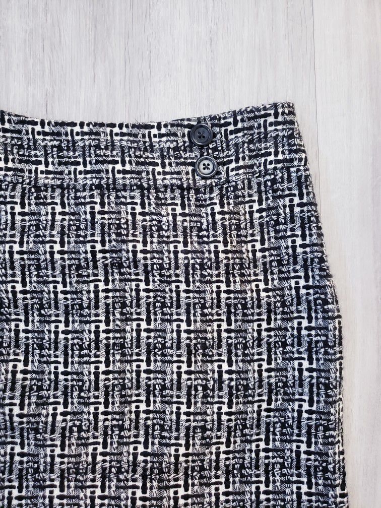 Ann Taylor Tweed Pencil Skirt Size 4 Satin Lined 