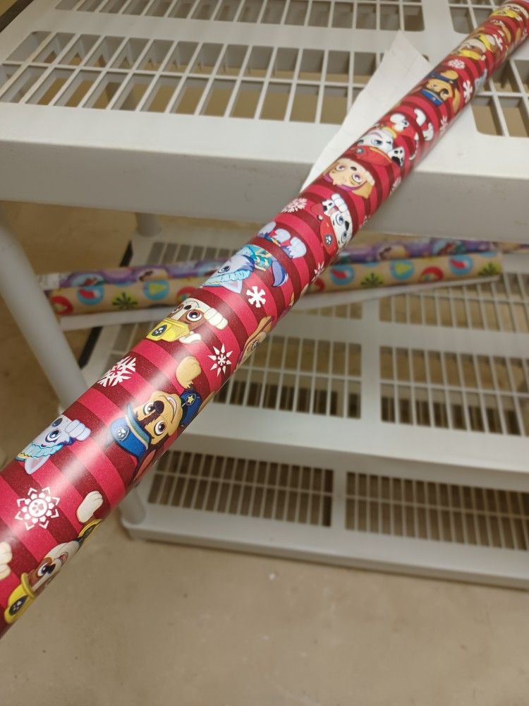 Wrapping Paper -paw Control
