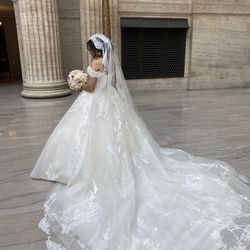 Wedding Gown with custom off shoulder sleeves. size 12/14 Thumbnail