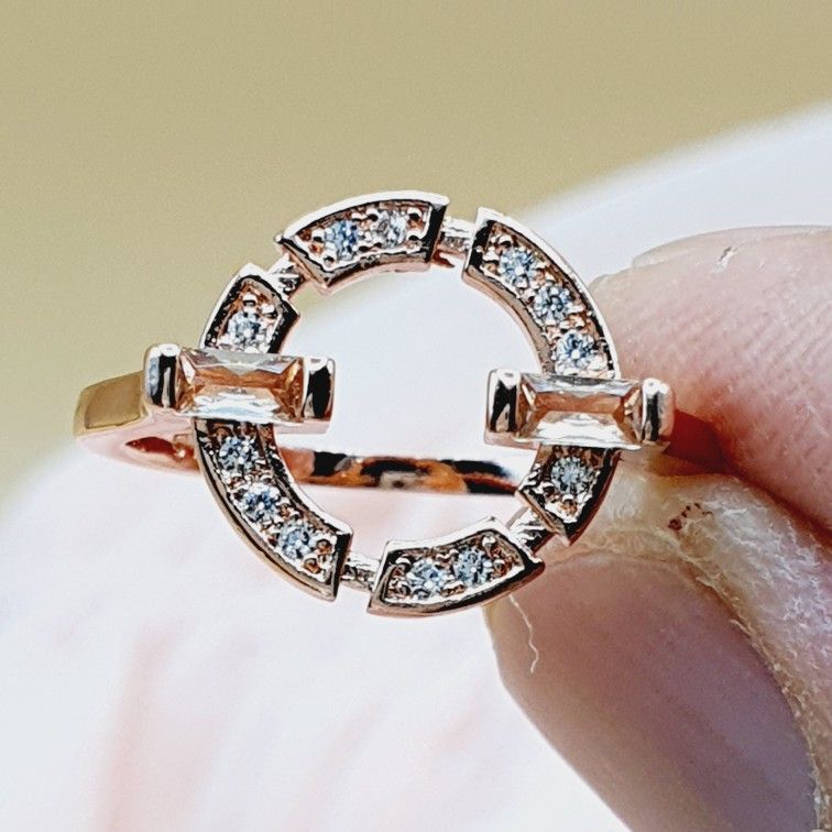 "Trendy Design Zircon Unique Hollow Rings for Women, PD788