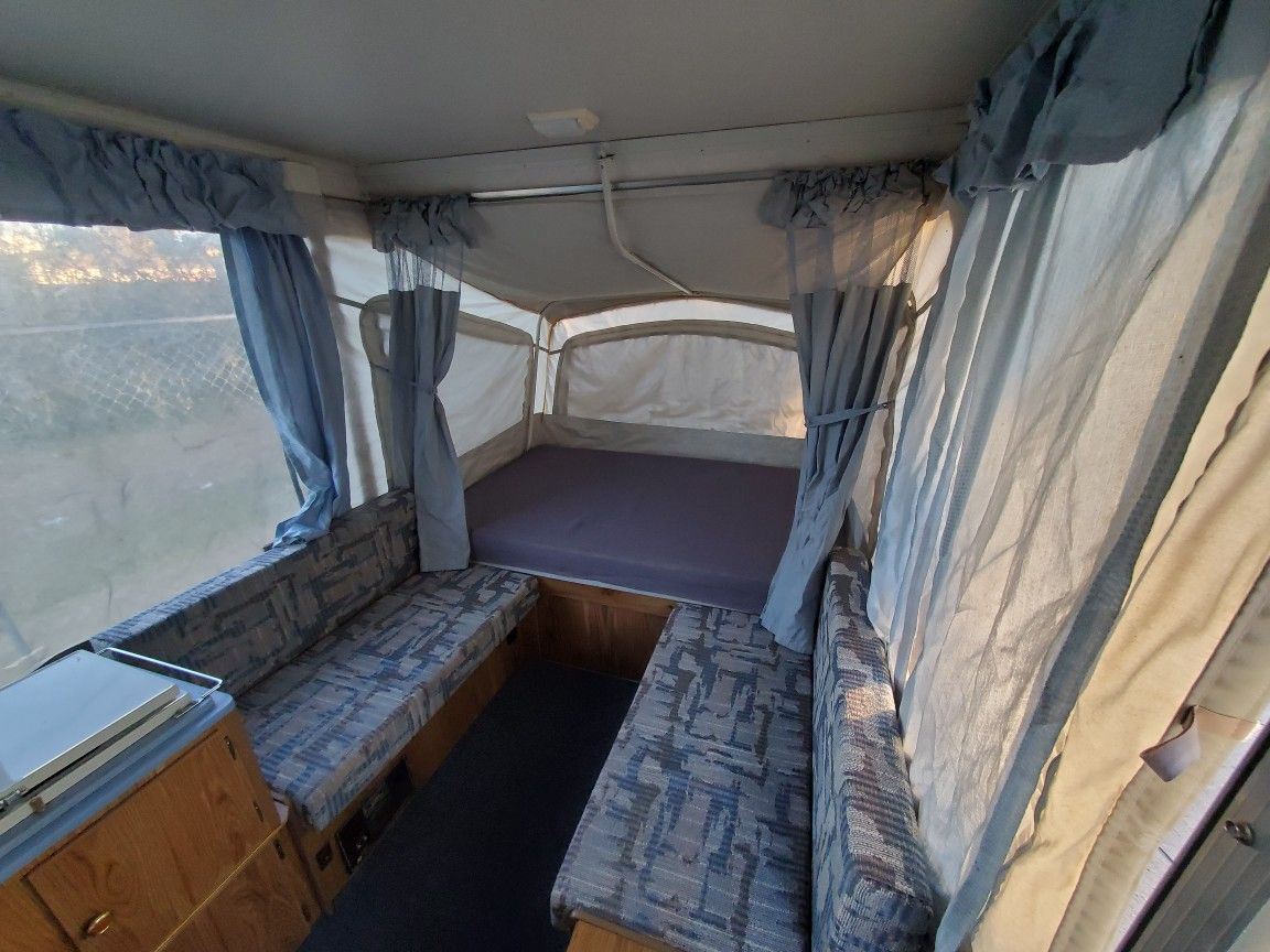 Fleetwood Cedar XL Tent Trailer Pop Up Camper *Sleeps 6* for Sale in Mesa, AZ OfferUp