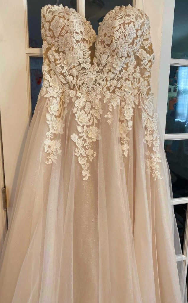 Size 14 New Wedding Dress