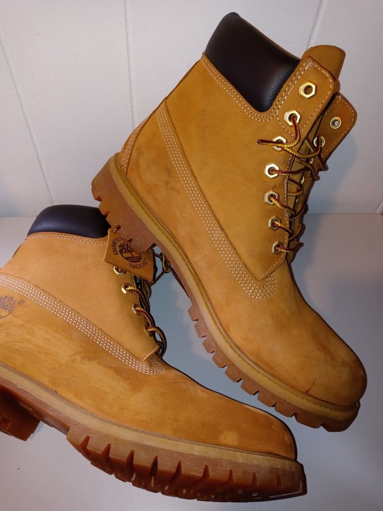 Timberland Waterproof Boots. Men size 10. Good Condition