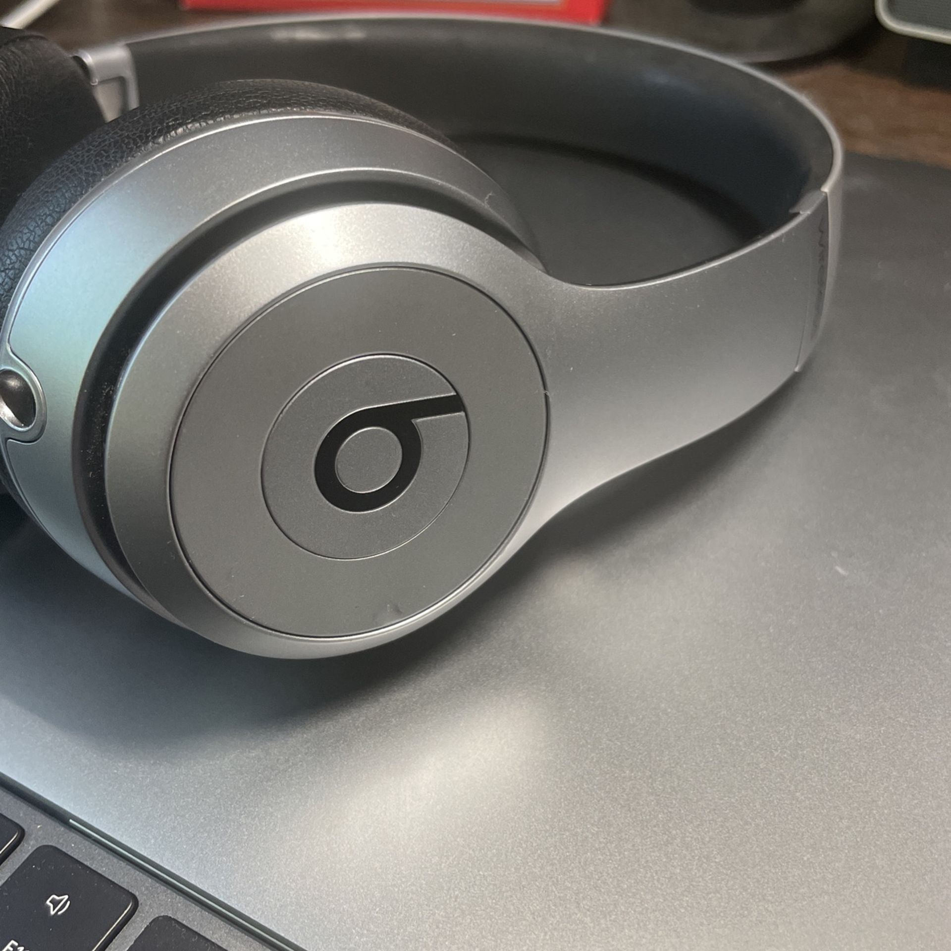 Beats Solo Wireless Headphones