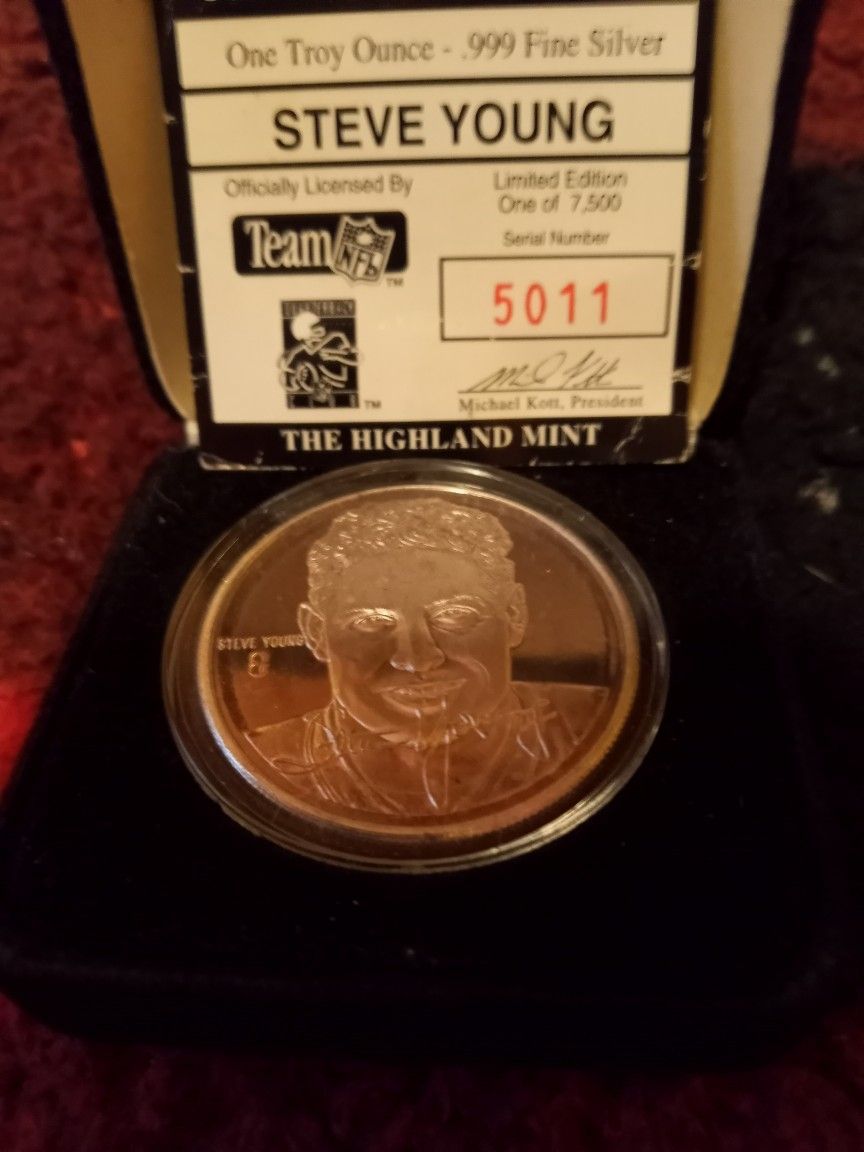 1oz .999 Fine Silver Highland Mint Signature Series Steve Young Round