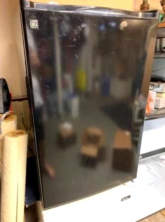 Samsung 32in french door refrigerator