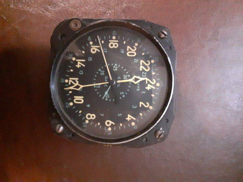 WWII Civil Date 24 Hour NAVAL Aircraft Cockpit Clock 8 DayCALENDAR CLOCK WORKS PERFECTLY 