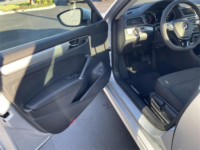 2017 Volkswagen Passat