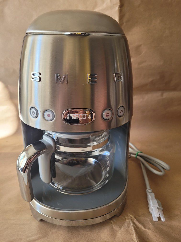 Smeg 1950's Retro Drip Filter 10 Cup Coffee Maker SILVER Color Caffe Cafe Machine NEW RETAILS $239