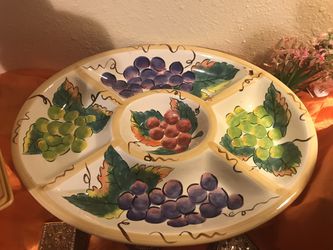 Beautiful Floral Decorating Ceramic Plates Thumbnail