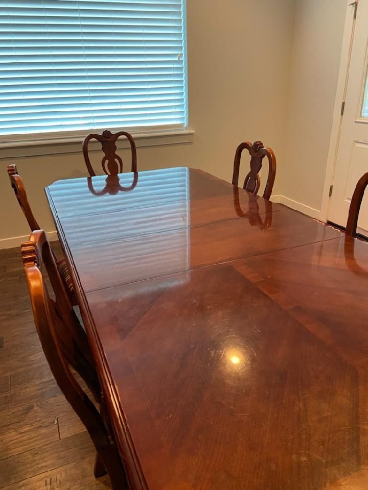 Queen Anne Style Dining Room Set