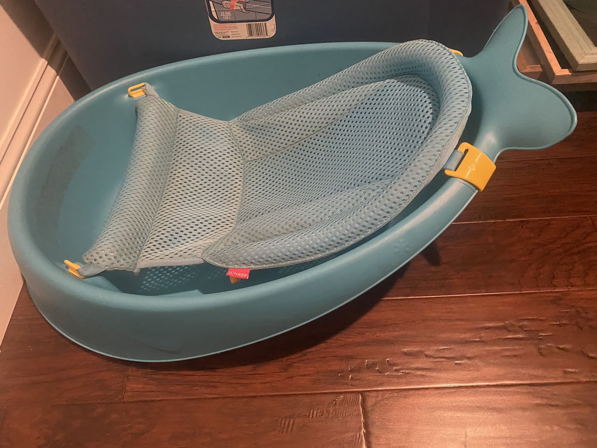 Skip hop Bath Tub
