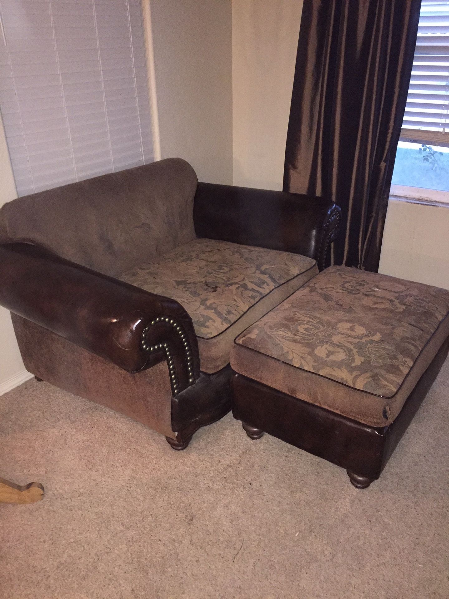 2 oversized chairs