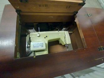 Vintage Sears Kenmore Sewing Machine And Sewing Table Thumbnail