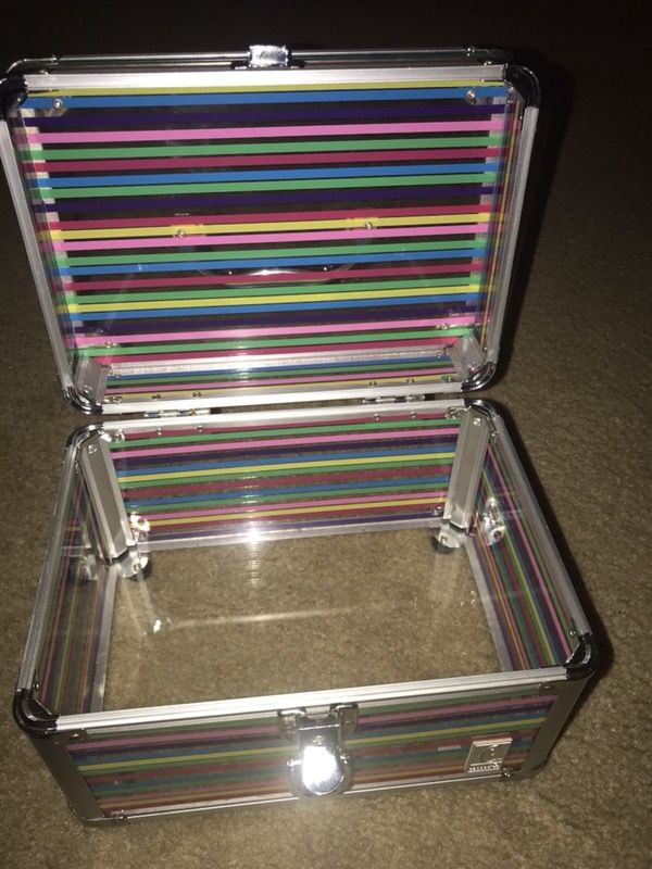 Caboodles train case