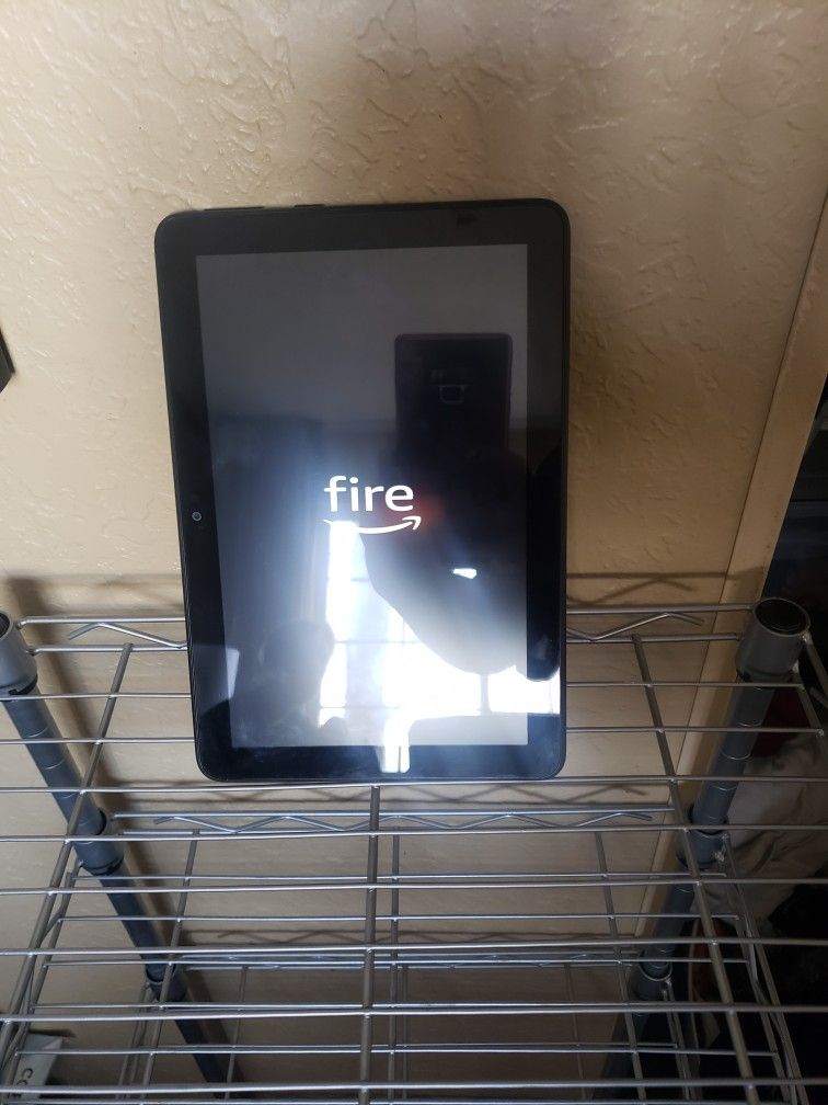 AMAZON FIRE 8"