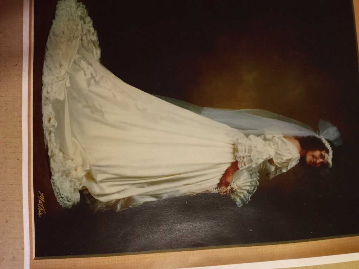 Wedding Dress Ivory Satin & Lace - preserved 