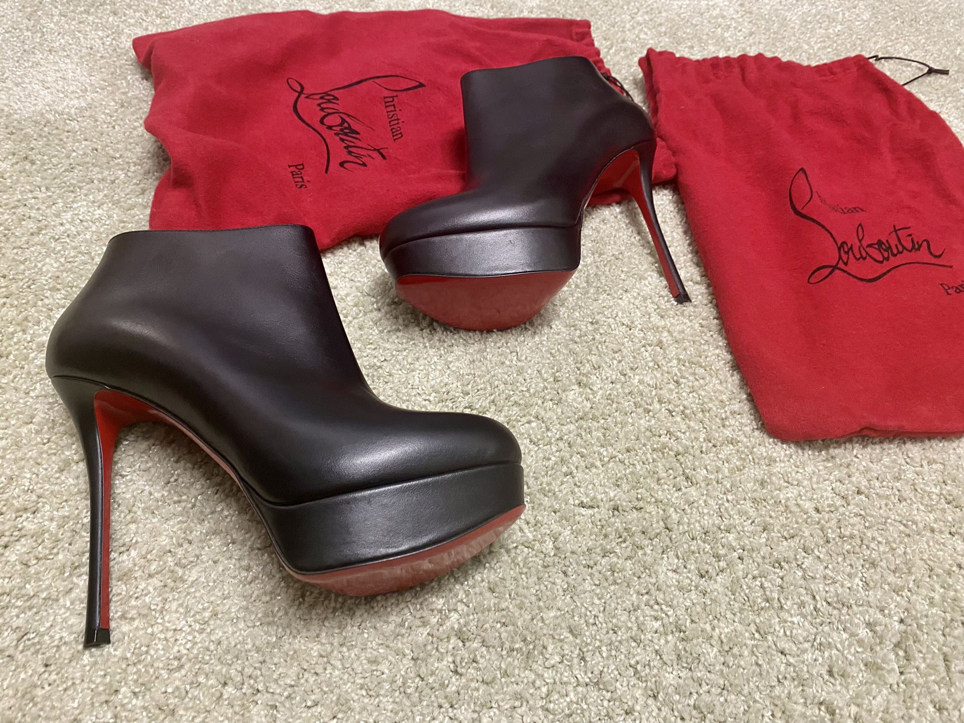 Christian louboutin Bianca Black leather platform Heels booties - size 38 - brand new never worn- with dustbags