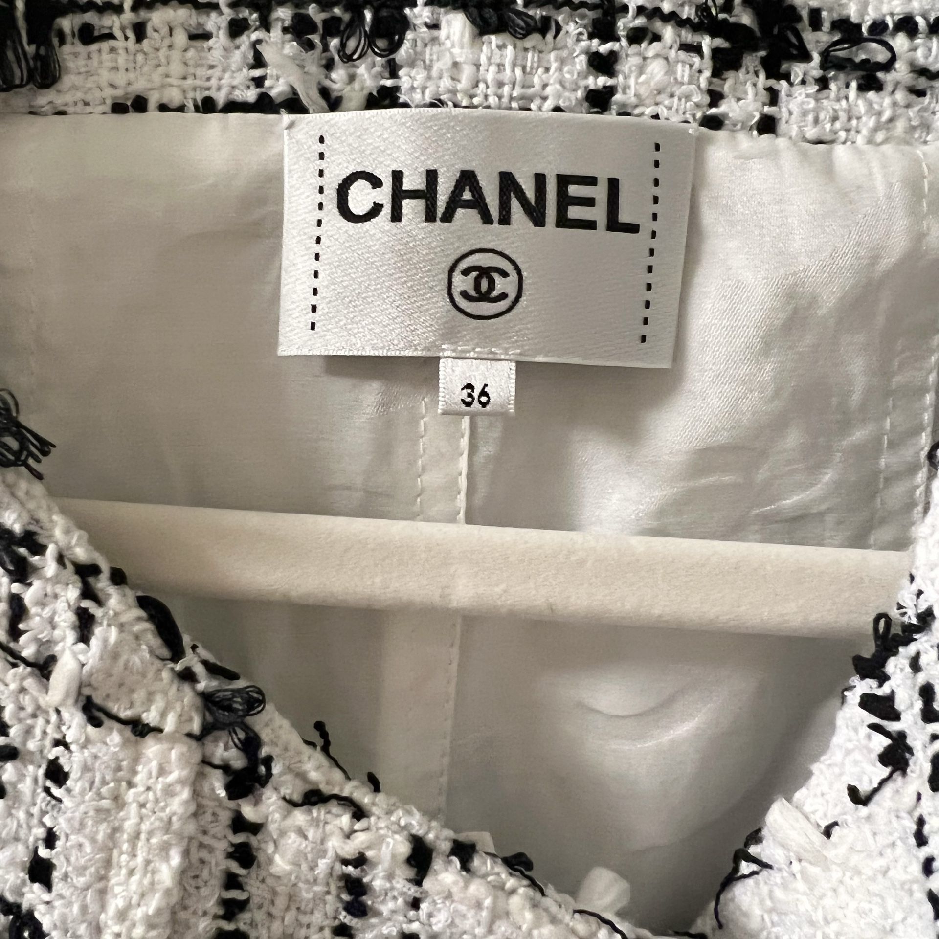 Chanel cotton tweed White-black jacket FR36 for Sale in West 