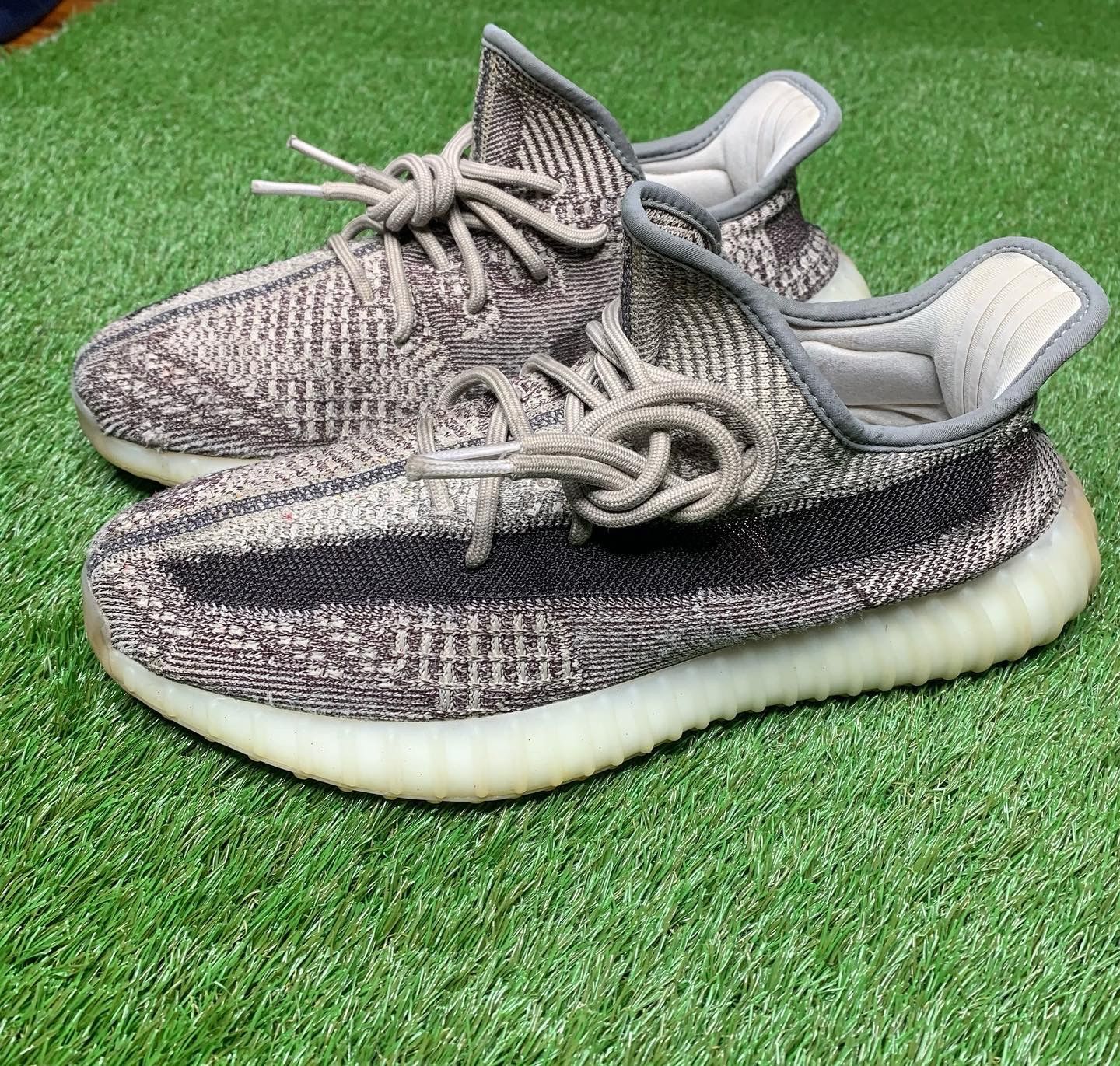 Adidas Yeezy Boost 350 V2 Zyon Tan Brown Men’s Size 9 for