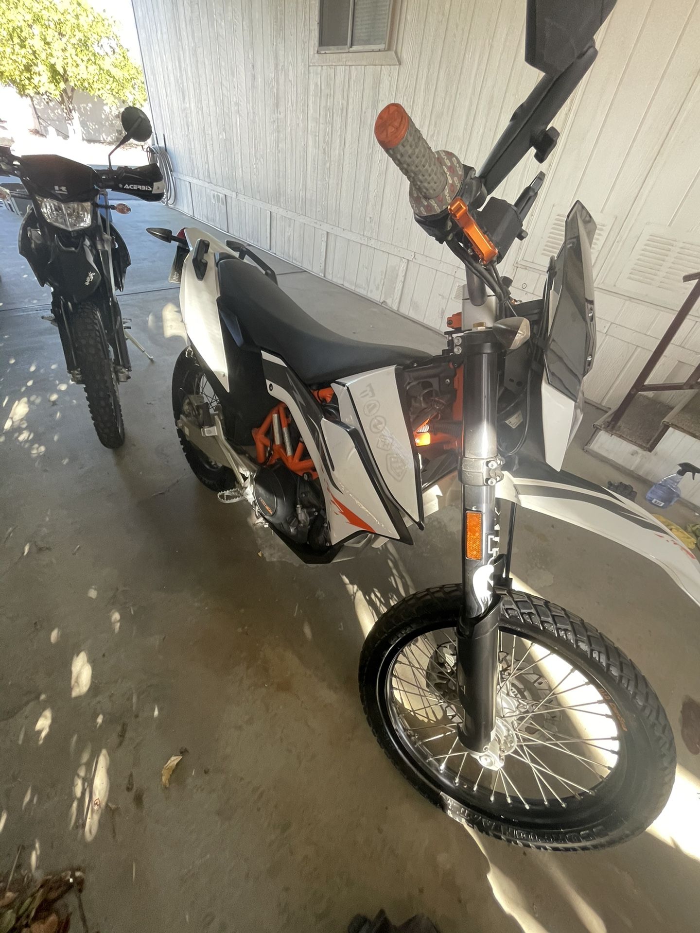 2015 KTM 690 r dual sport