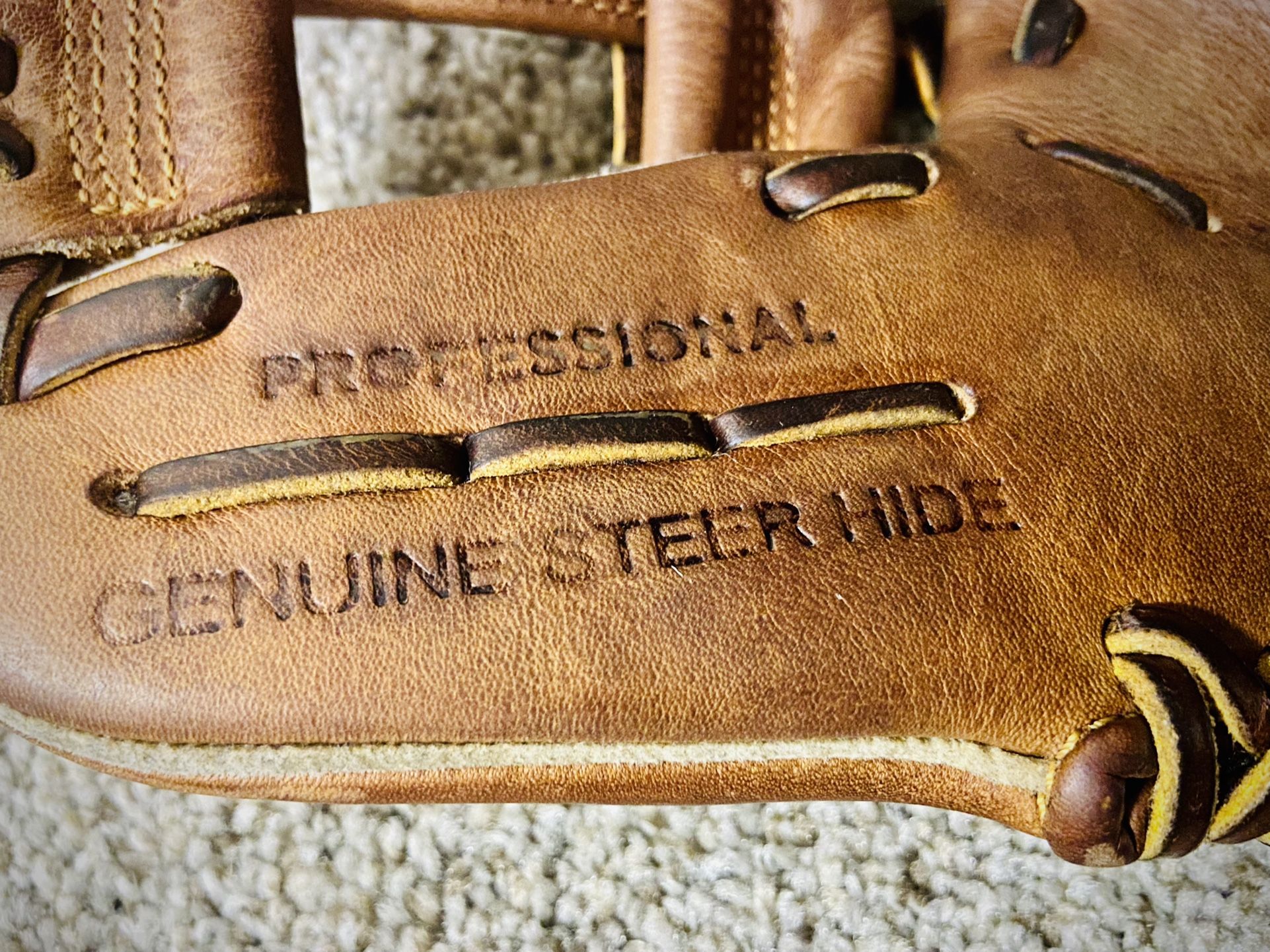 Easton Core Pro Glove