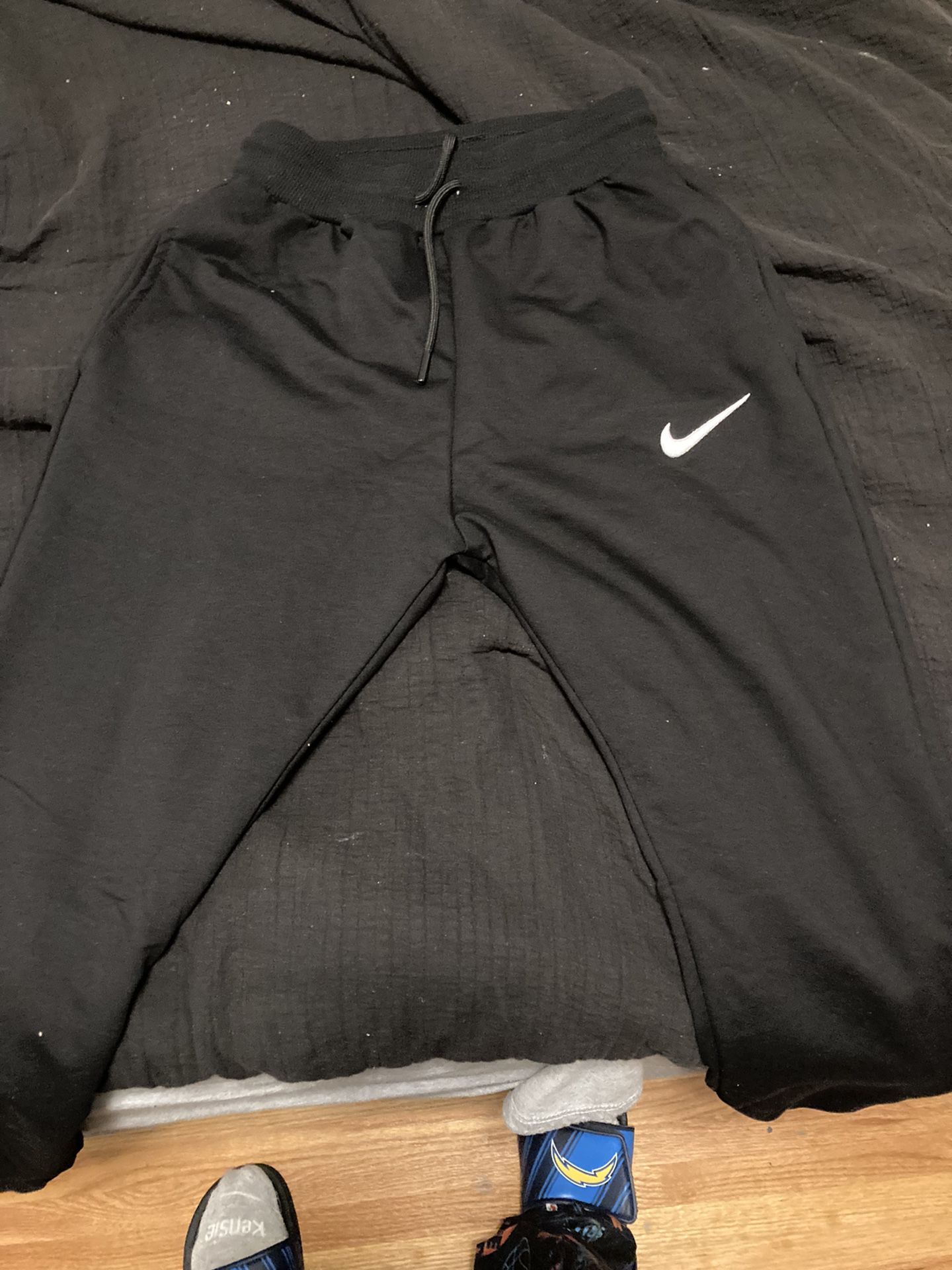 Young Mens Nike Joggers