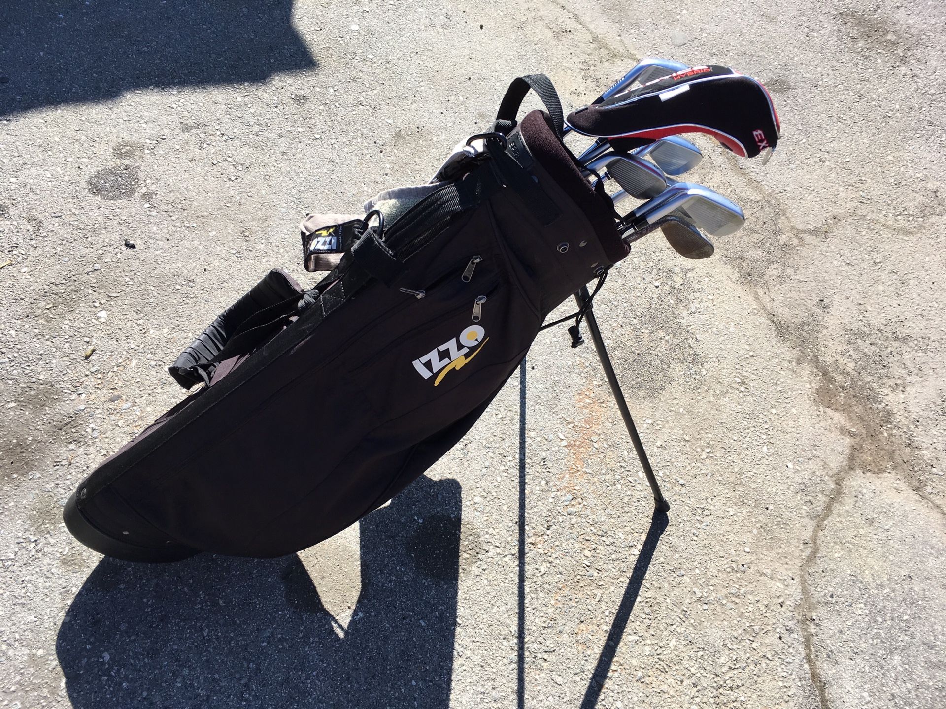 Izzo JUNIOR Golf ‘stand-up ‘ bag ONLINE- good condition