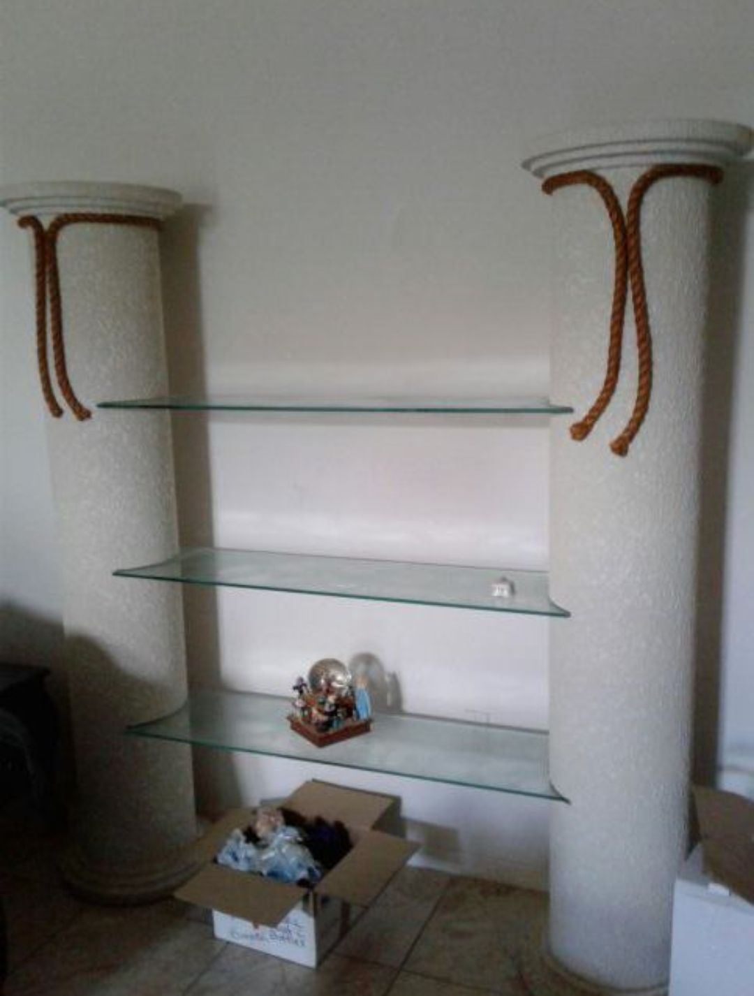 Pillar Stand