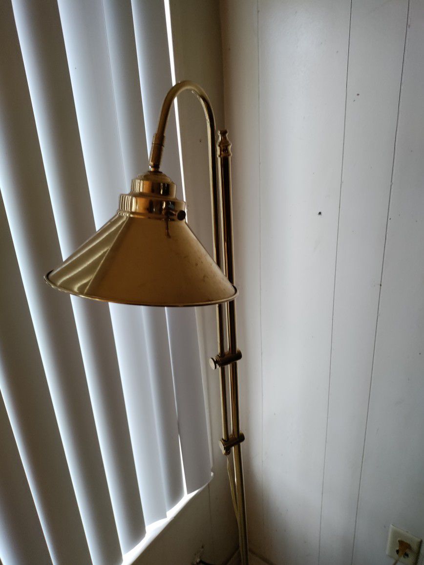 Brass Adjustable Height Stand Lamp