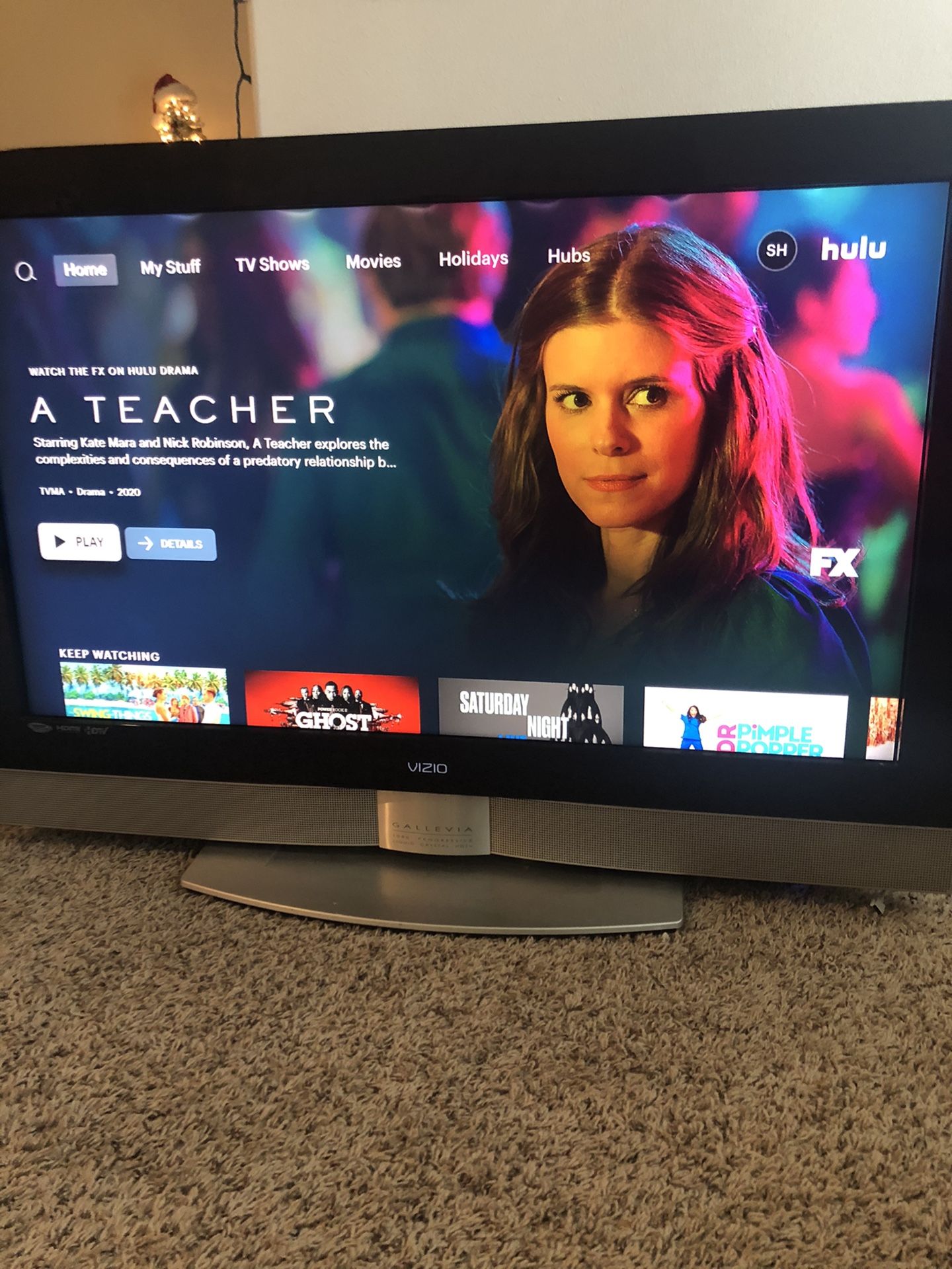 Vizio Gallevia 1080 Progressive Liquid Crystal HDTV 42” for Sale in