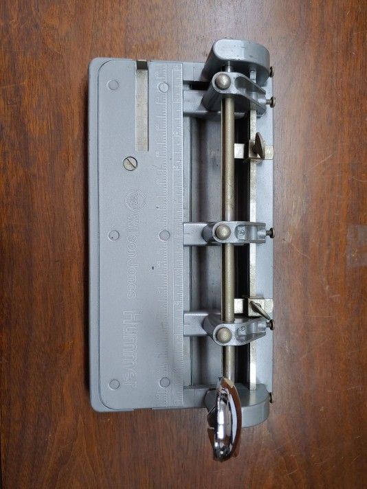 Vintage Wilson Jones Hummer Heavy Duty Hole Punch