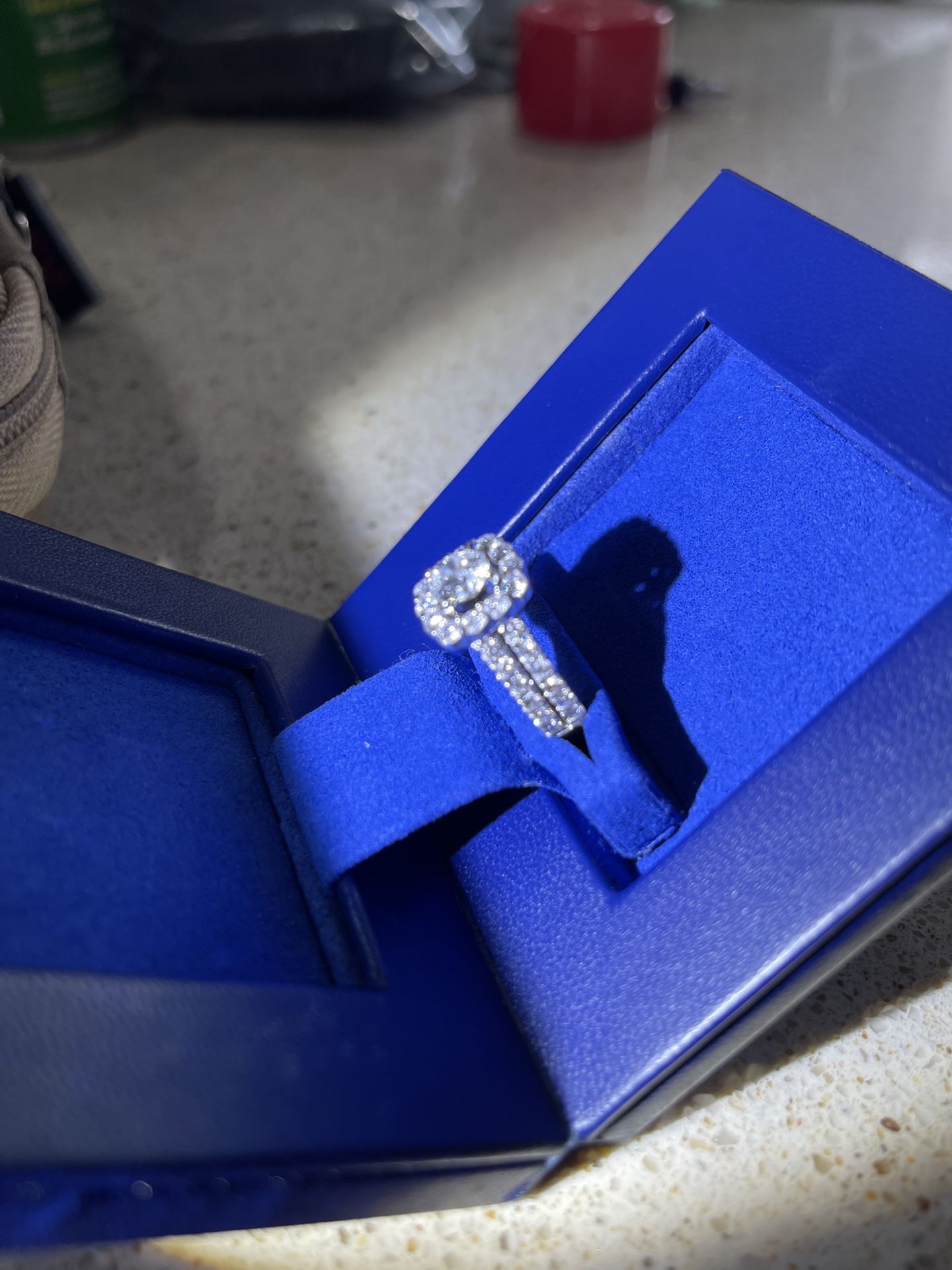 1-1/2 ct White Gold With .90ct Center Round Cut F Color, I1 Clarity