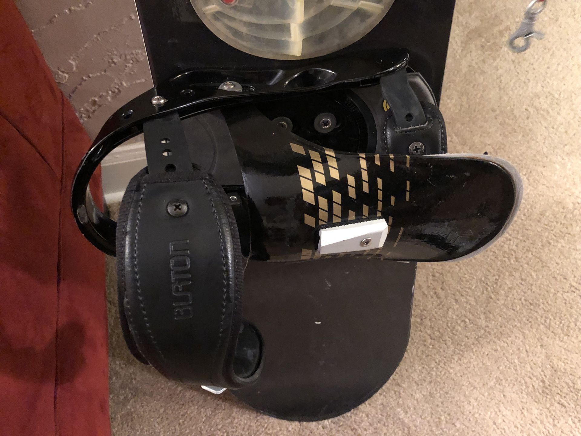 SNOWBOARD