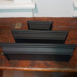 Set Of 3 Black Plastic Wall Mounting Shelves Thumbnail