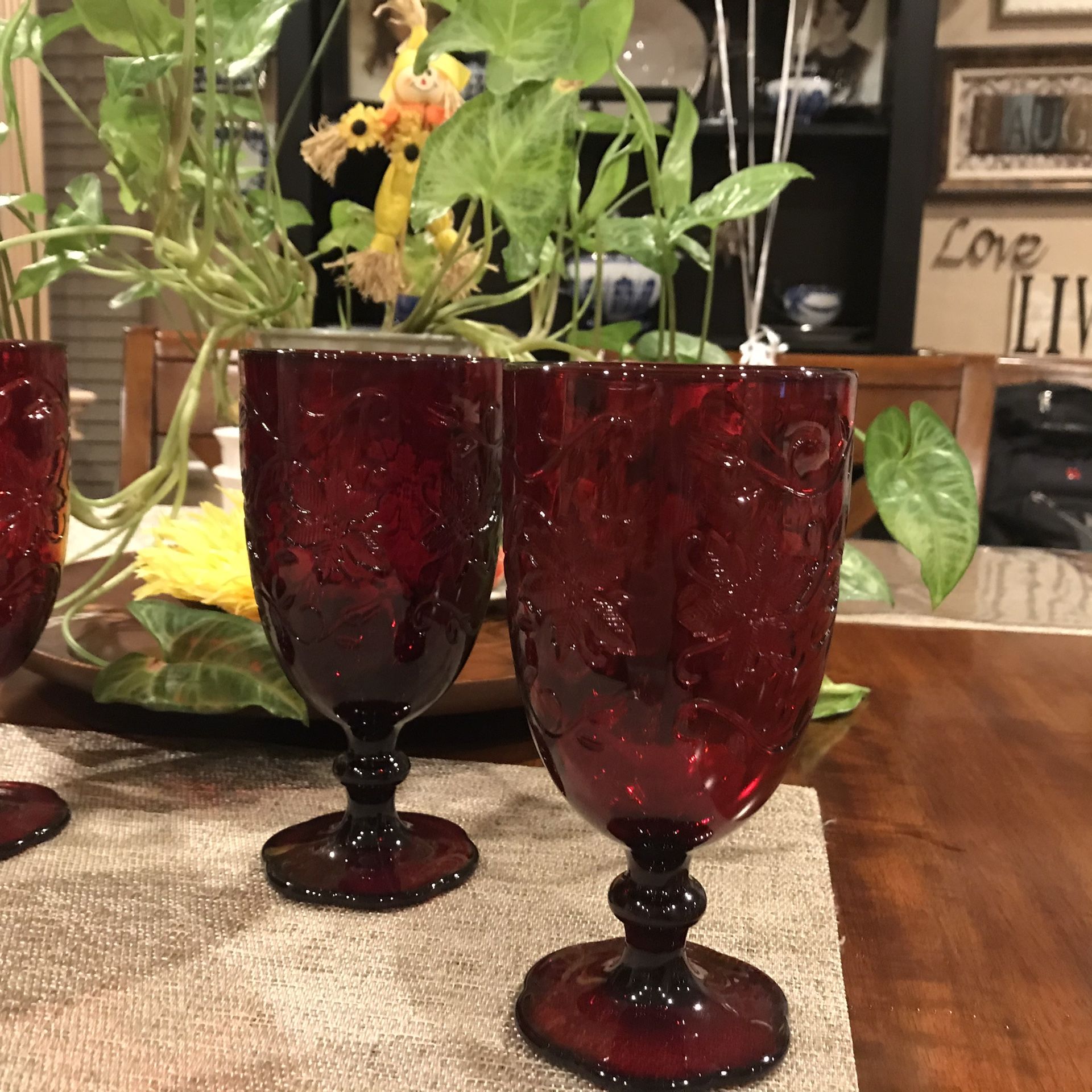 Red crystal stemware glassware Wine glasses poinsettia Flower pattern set of 4
