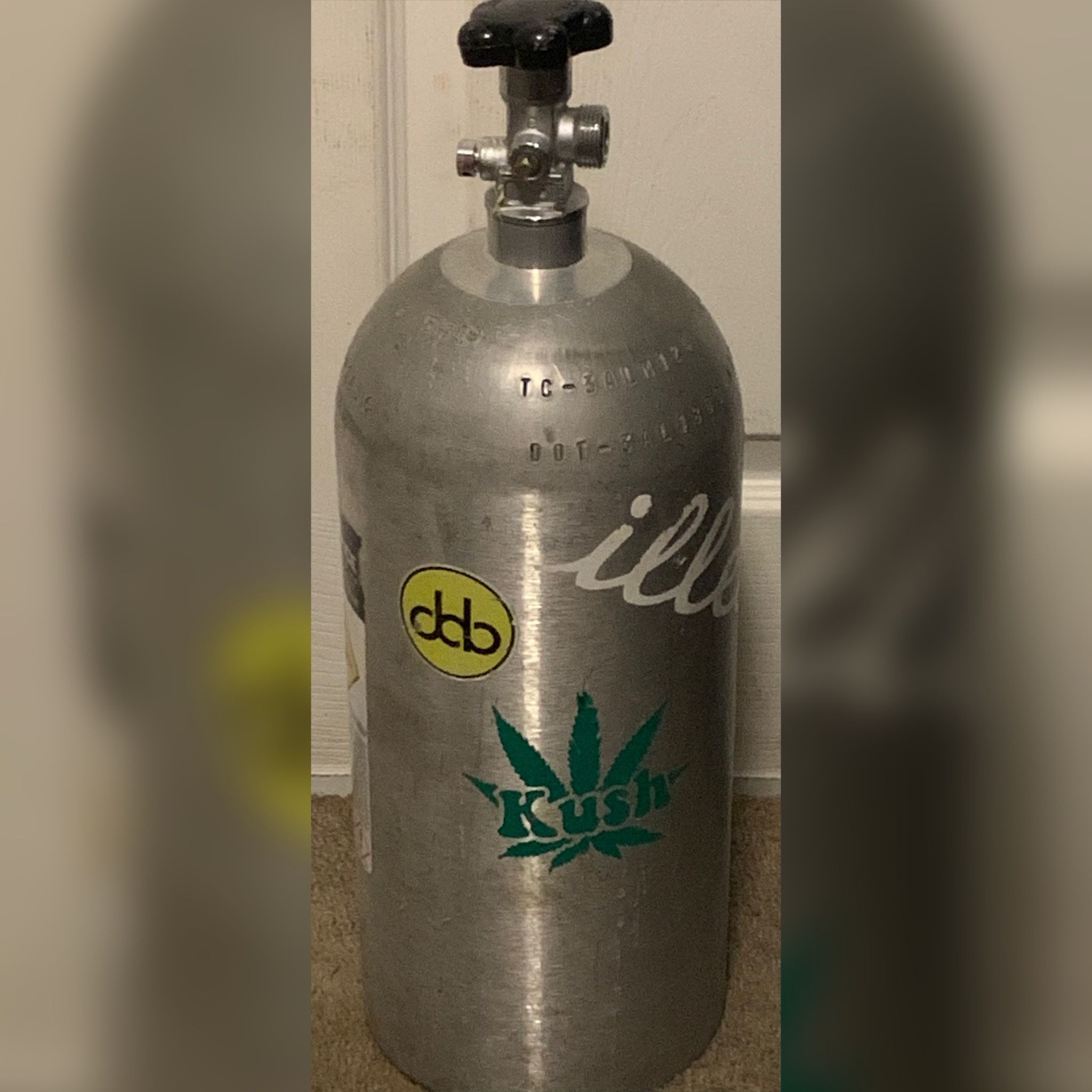Nos Tank