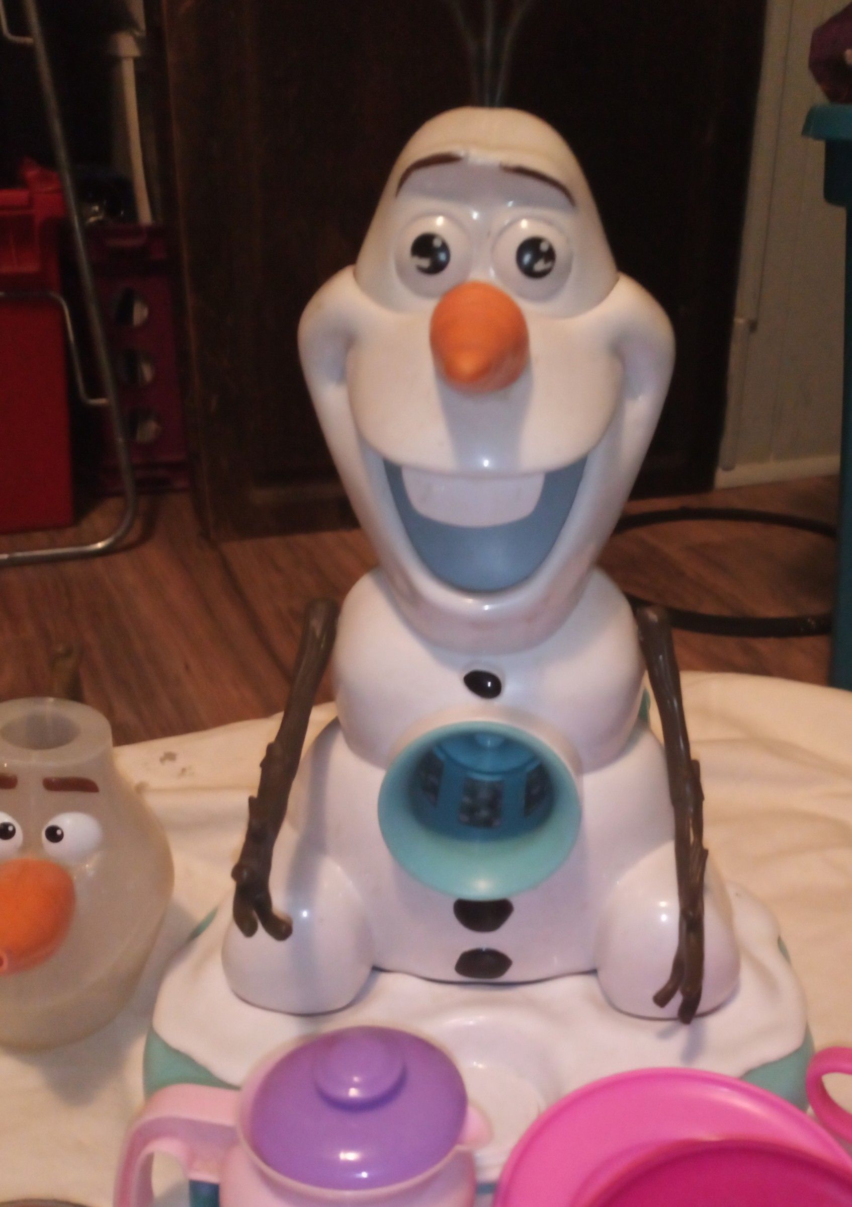 Tea party with olaf